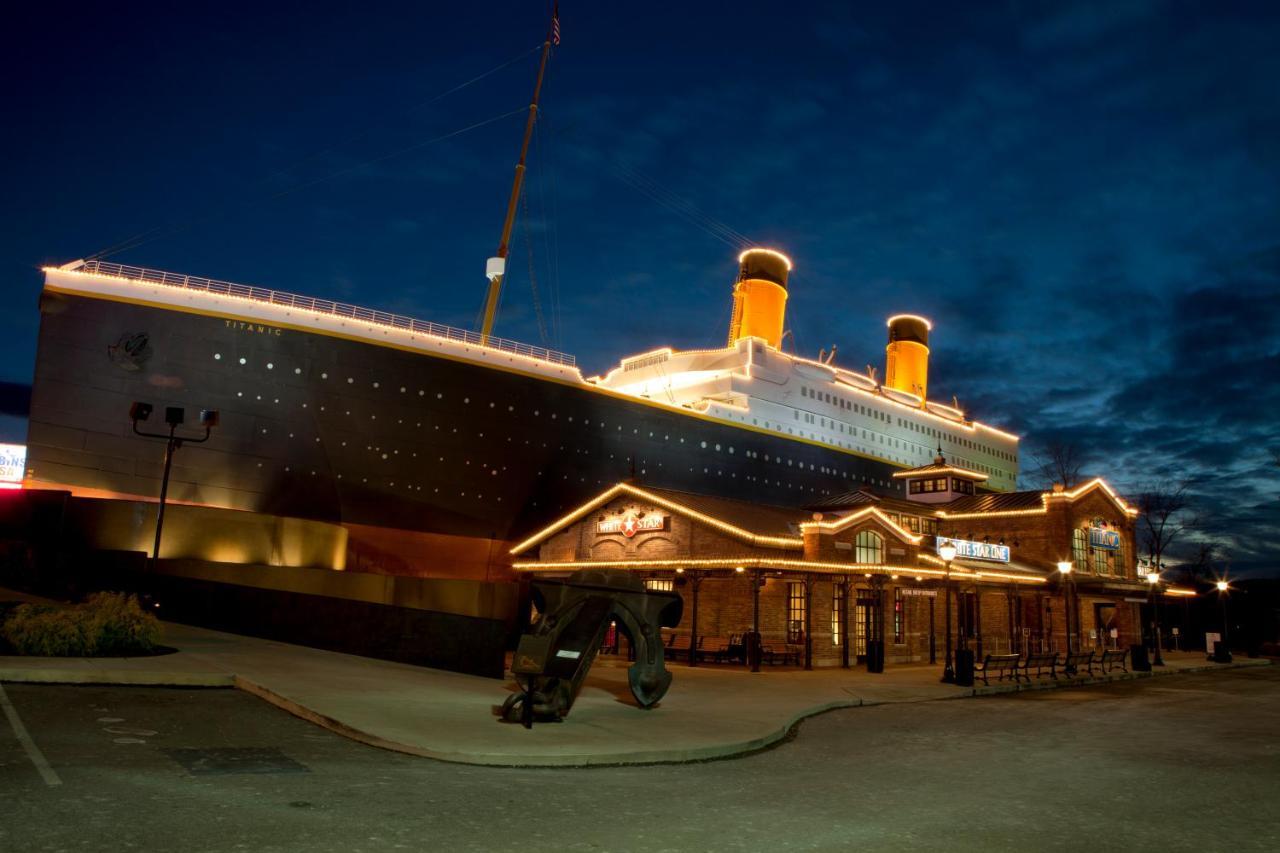 A Happy Cottage- Get 951 Worth Of Free Area Attraction Tickets For Each Paid Day! Pigeon Forge Exterior photo